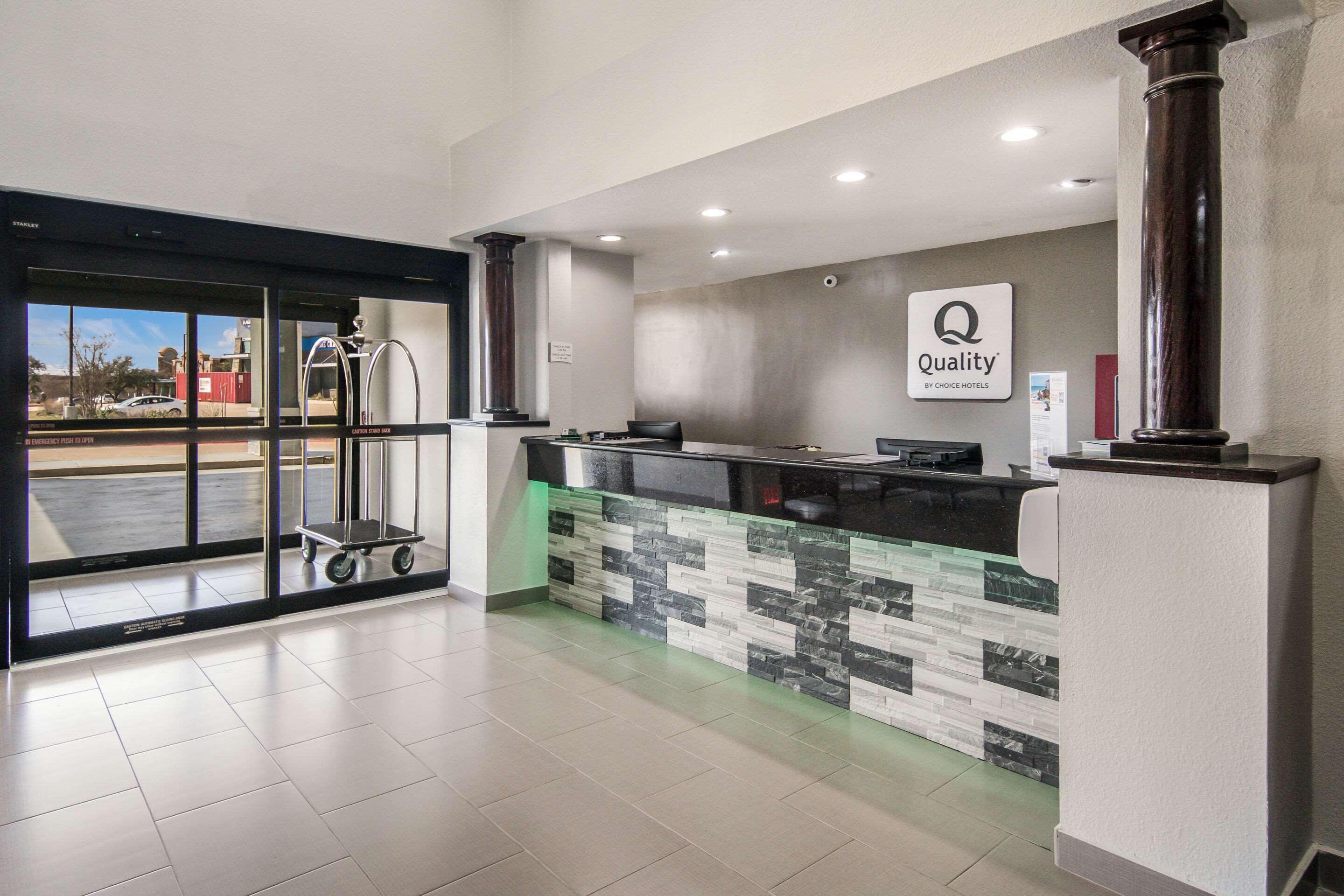 Quality Inn & Suites Fort Worth Exteriér fotografie